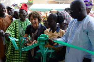 Opening Lamin Health Center - Kinderen Van Lamin